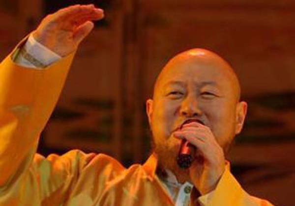 [视频]老干妈辣椒酱火遍全球 所有麻烦都自己扛