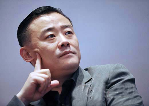 [视频]周立波再秀海派清口 13000人刷新票房