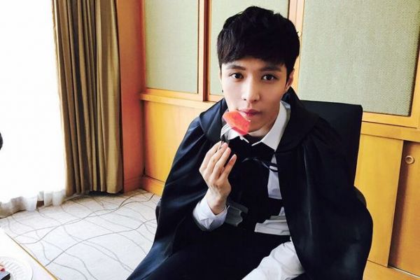 [视频]极限挑战热播 小鲜肉张艺兴遭大叔虐待