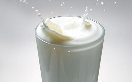 牛奶种类繁多 原来最营养的是这种！
