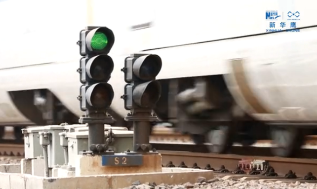 劳动至美&mdash;&mdash;点亮高铁信号灯的人