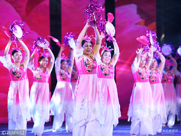 滨州开展广场文化活动 展示农家女文明风采