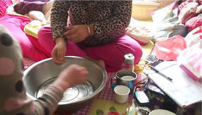 妈妈患重病卧床不起，青岛13岁&ldquo;小棉袄&rdquo;伺候6年