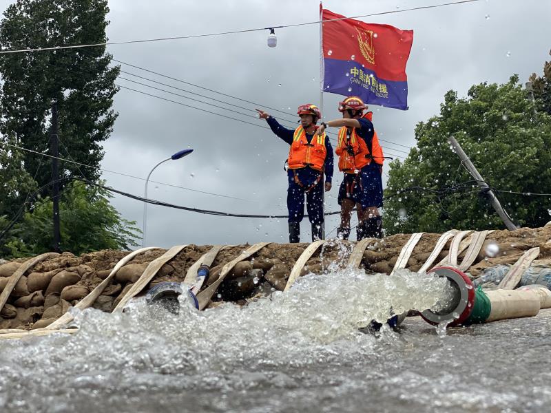 跨区域增援安徽江西抗洪抢险 山东消防凯旋归建