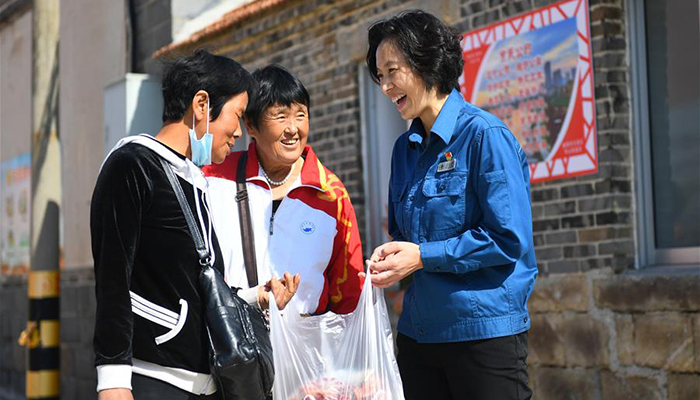 图片故事｜俊闺女 好书记