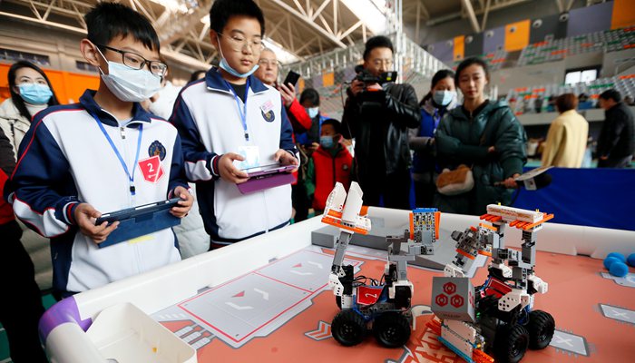 山東即墨舉辦中小學生機器人大賽