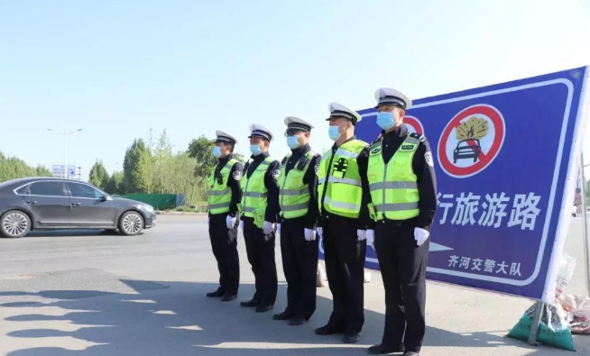山东交警多措并举 保“五一”小长假道路平安畅通