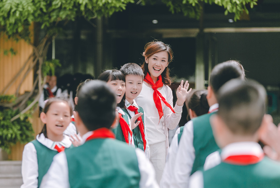 王莹：培根铸魂 传承红色基因滋润时代学子