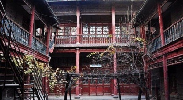 关注济南老建筑:红卍会旧址后院破败不堪