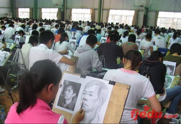 画板上的光阴--美术统考何时降温?